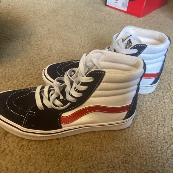Vans - Picture 6 of 6